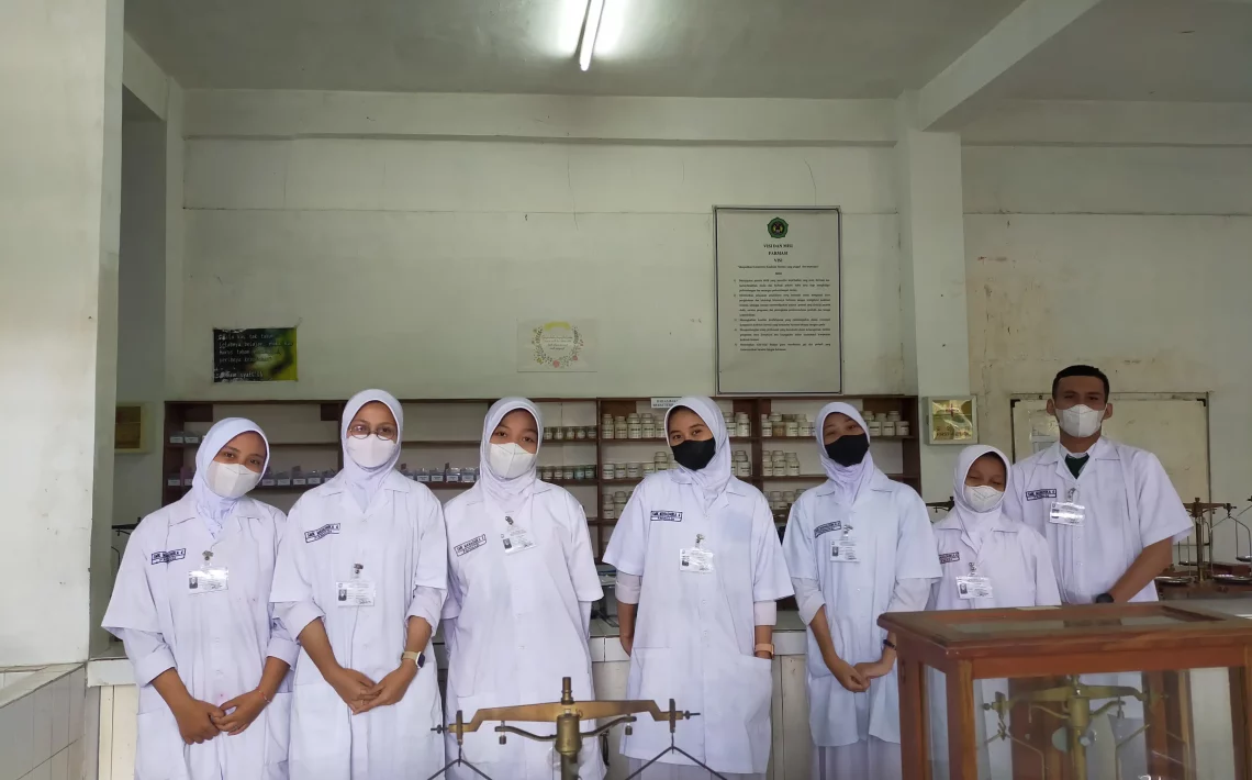 usk smk farmasi mahadhika 4