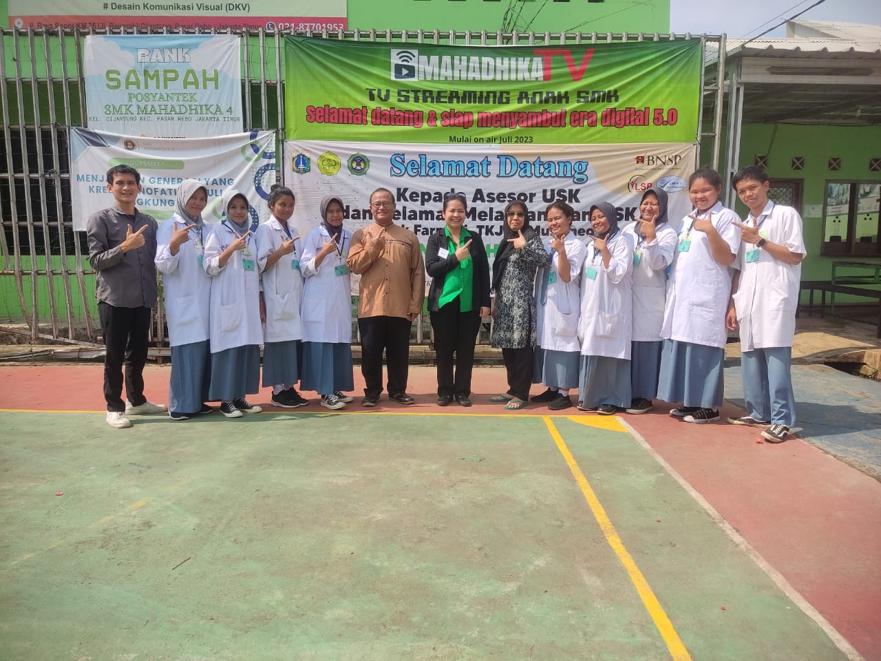 usk smk farmasi
