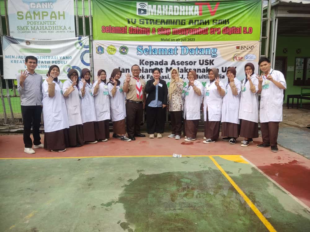 usk smk farmasi